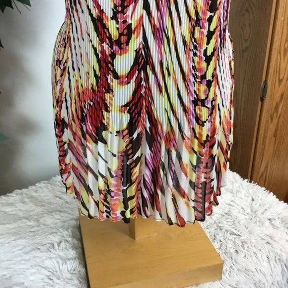 SERENADE 2X multi color pleated collared button down batwing sleeve top - Picture 5 of 14